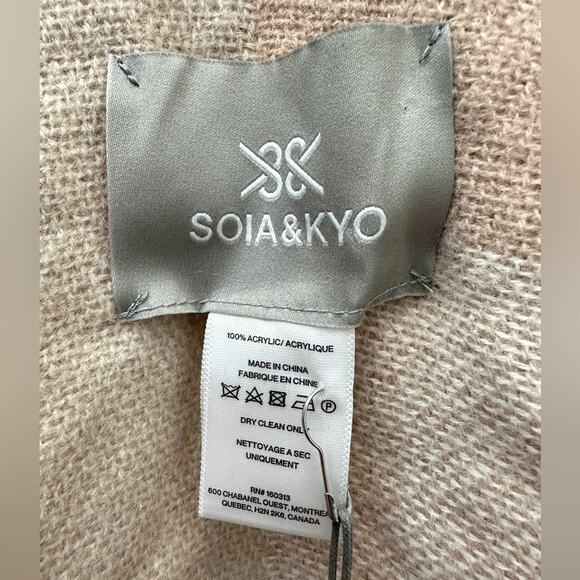 SOIA & KYO | Acrylic Taupe & Blush Colorblock Wrap NWT | One Size - Picture 5 of 6